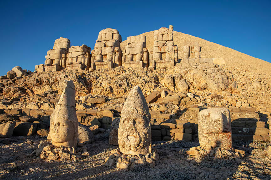Statues on top Nemrut Mountain, in Adiyaman, Turkey
