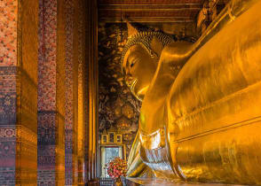 Reclining Buhhda at Wat Pho in Bangkok, Thailand