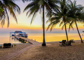 Sunset at Hopkins beach in Belize 