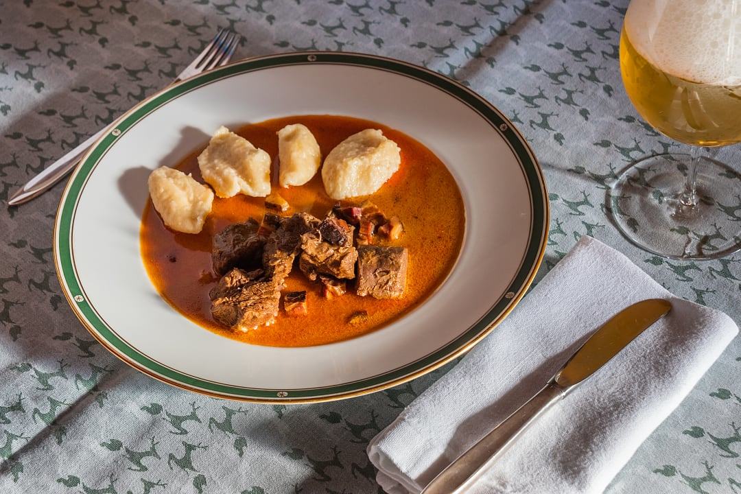 Wiener Saftgulasch.