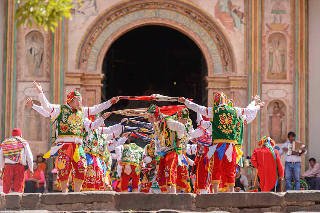 Peruvian folkloric dance, Cusco.