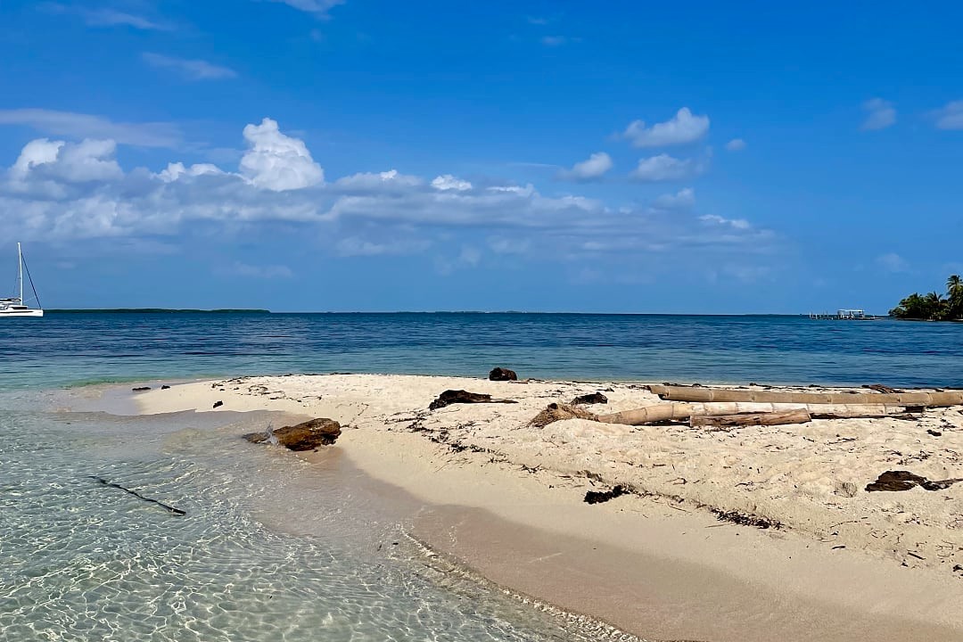 Beach on Thatch Caye, Belize