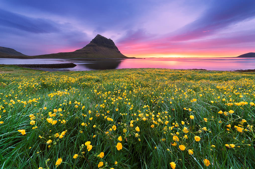 Kirkjufell mountain near Grundarfjordu, Iceland