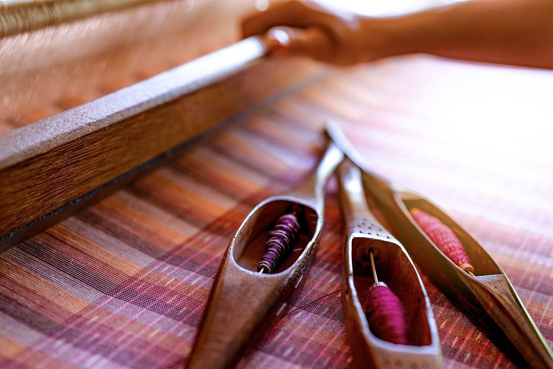 Artisan crafting class in Thailand
