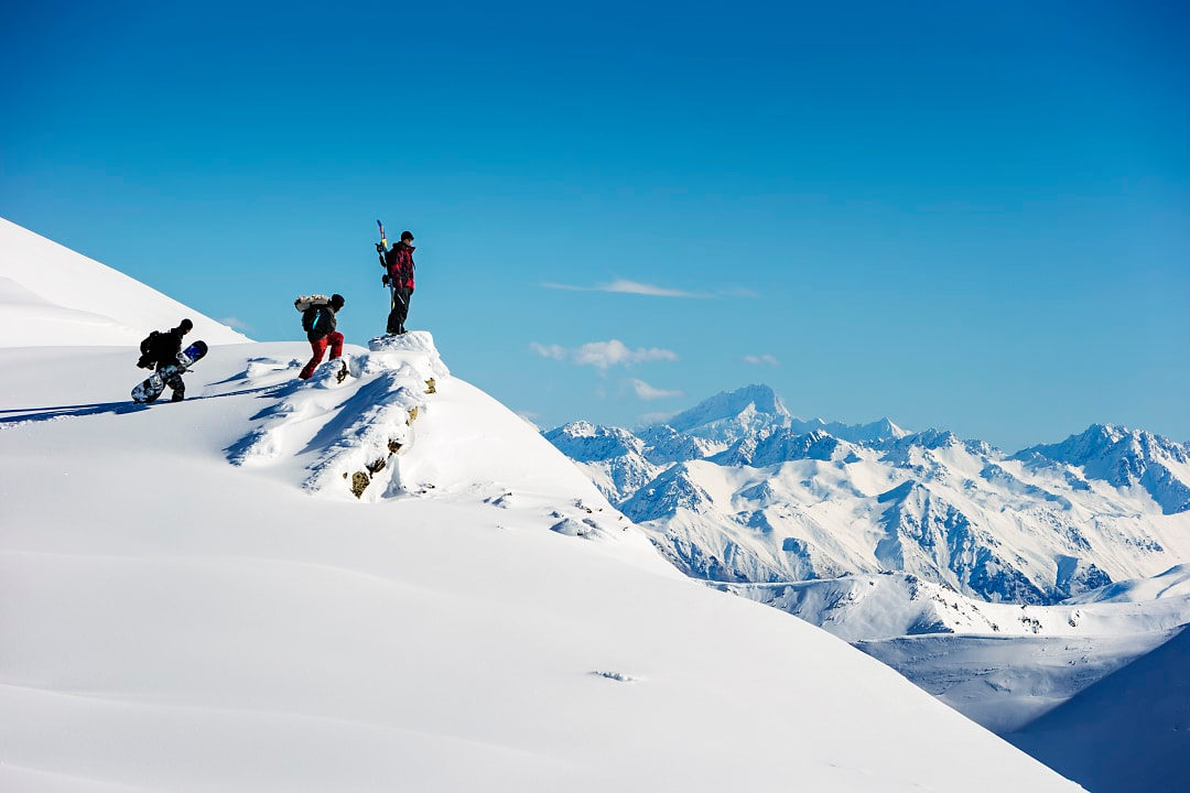 Backcountry hiking, skiing and snowboarding in Cardrona