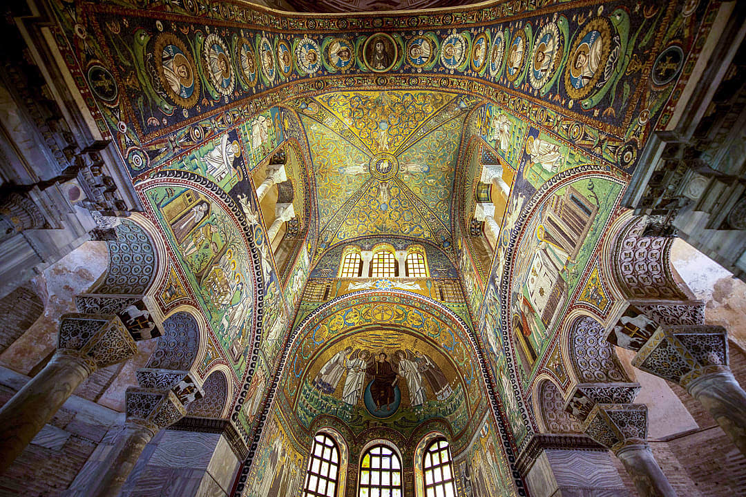 San Vitale Basilica in Ravenna, Italy. Photo courtesy of: wwikiwalter-CC-BY-SA-4.0