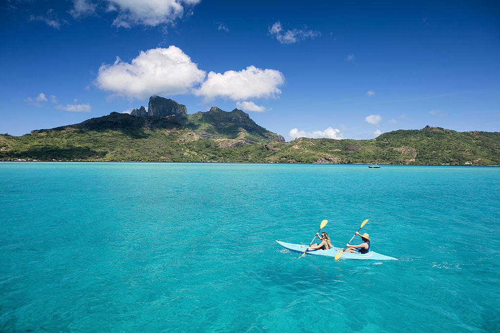 Kayaking in Bora Bora.  Photo courtesy of Grégoire Le Bacon / Tahiti Tourisme