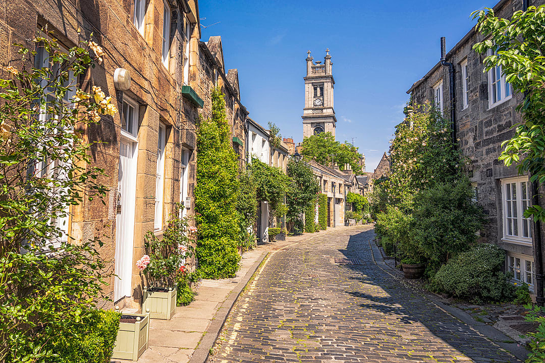 Charming cobblestone street in Edinburgh, Scotland