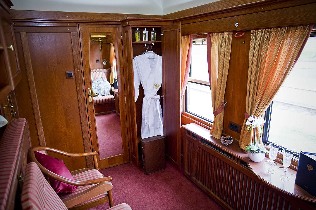 Deluxe class on Golden Eagle Danube Expres. Photo courtesy of: Golden Eagle Luxury Trains.