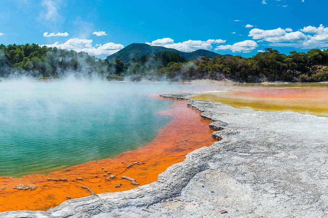 Wai-O-Tapu Champagne Pool in Rotorua, New Zealand