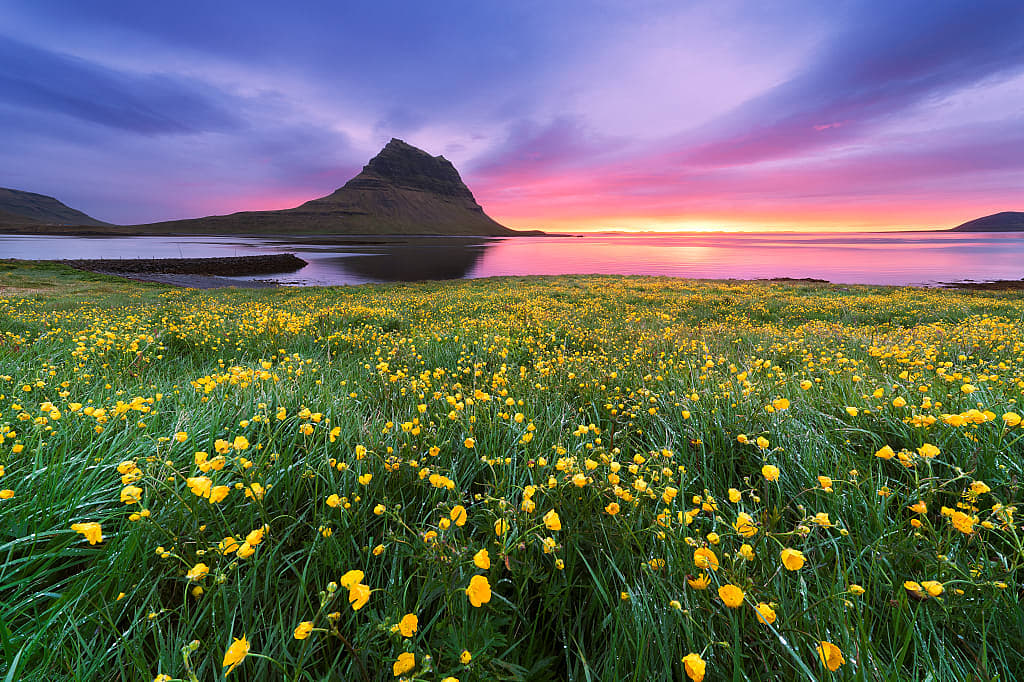 Kirkjufell mountain near Grundarfjordu, Iceland