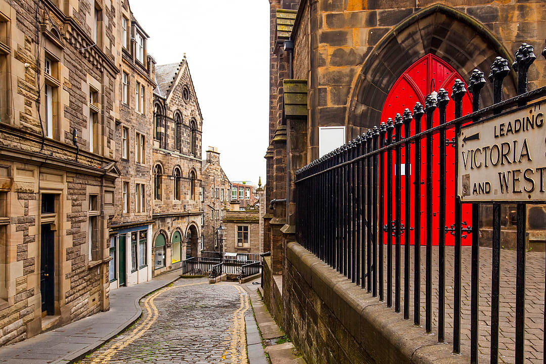 Sreet in Edinburgh old town, Scotland