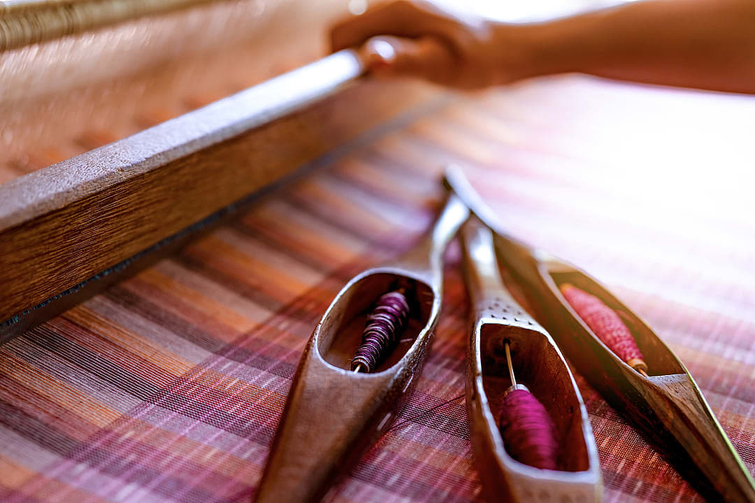 Artisan crafting class in Thailand