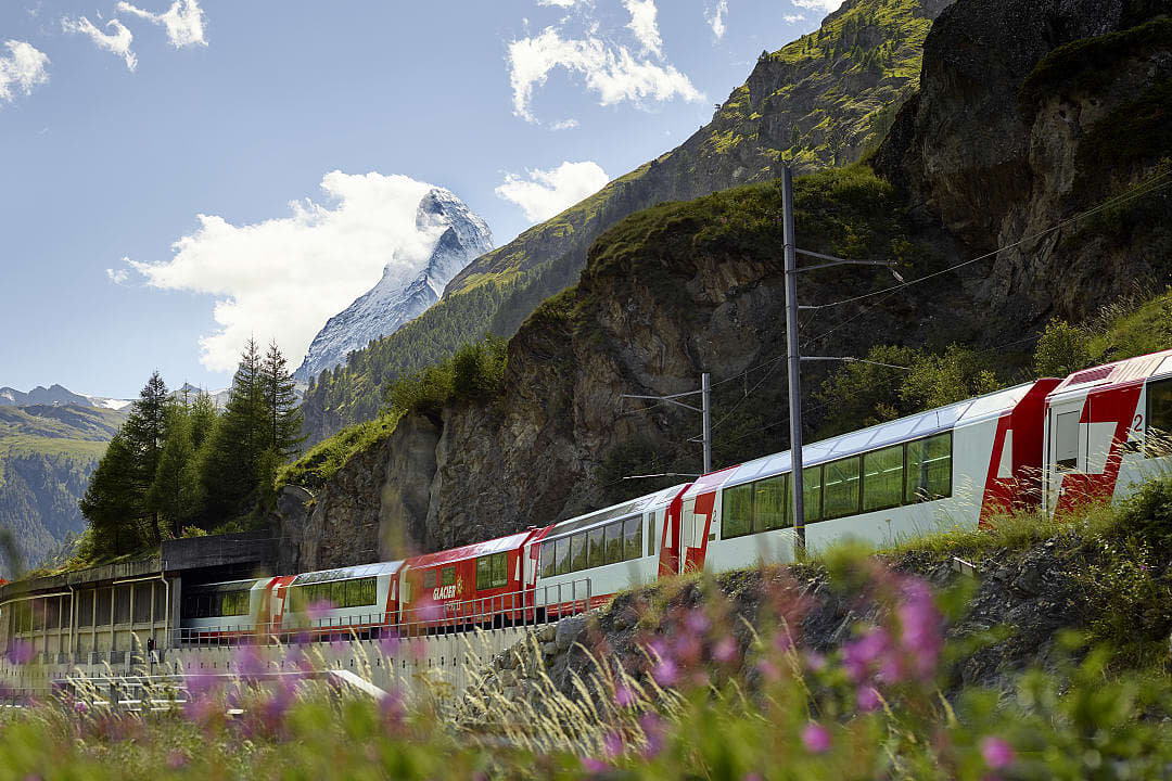 The Glacier Express. Photo courtesy of Vor Zermatt ©Glacier Express