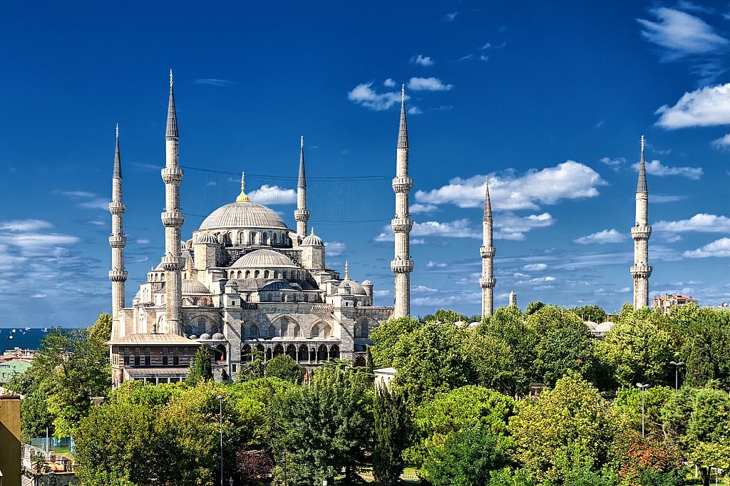 Blue Mosque with domes and spires in Istanbul, Turkey