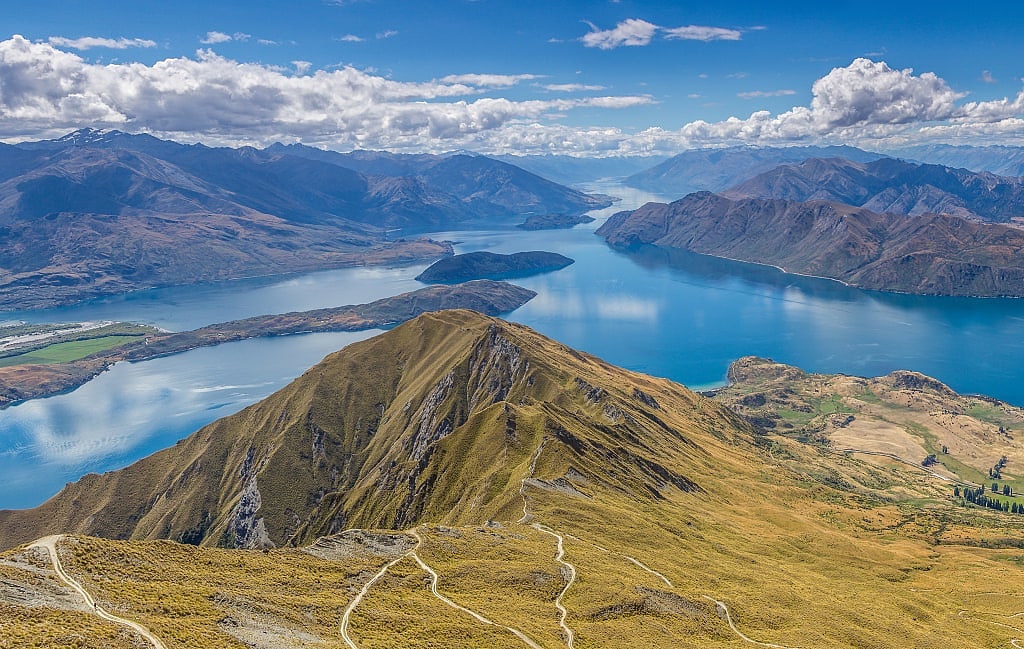 View of Lake Wanaka and surrounding mountains from Roy's Peak Track in New Zealand