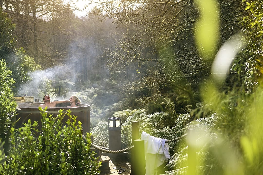 Couple at Secret Spot Hot Tubs in Rotorua, New Zealand