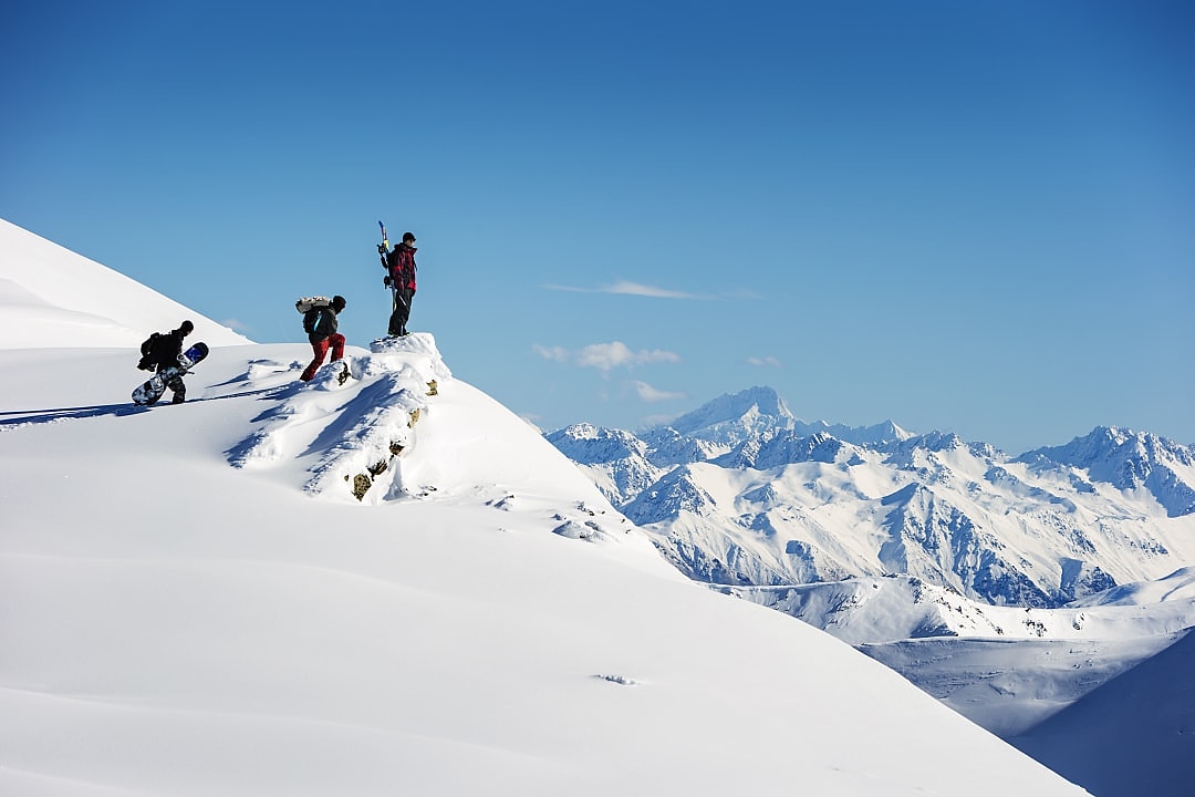 Backcountry hiking, skiing and snowboarding in Cardrona