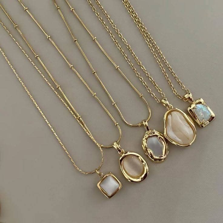 Assorted Gemstone Pendant Necklace Set