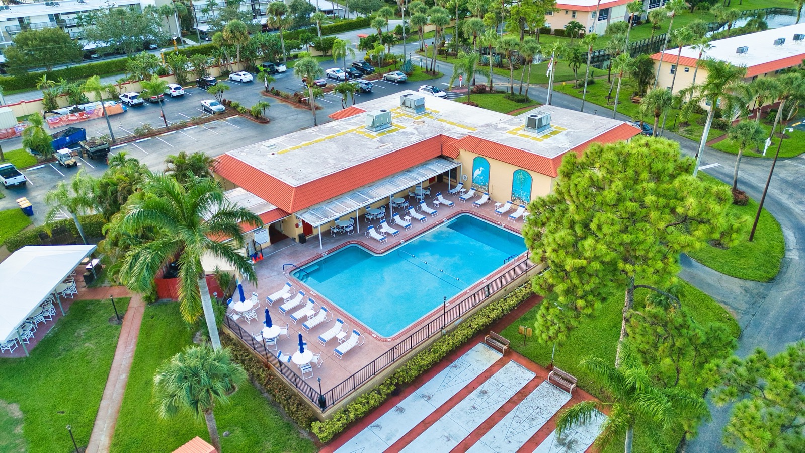 1911 SW Palm City Road, Apt J — photo 1