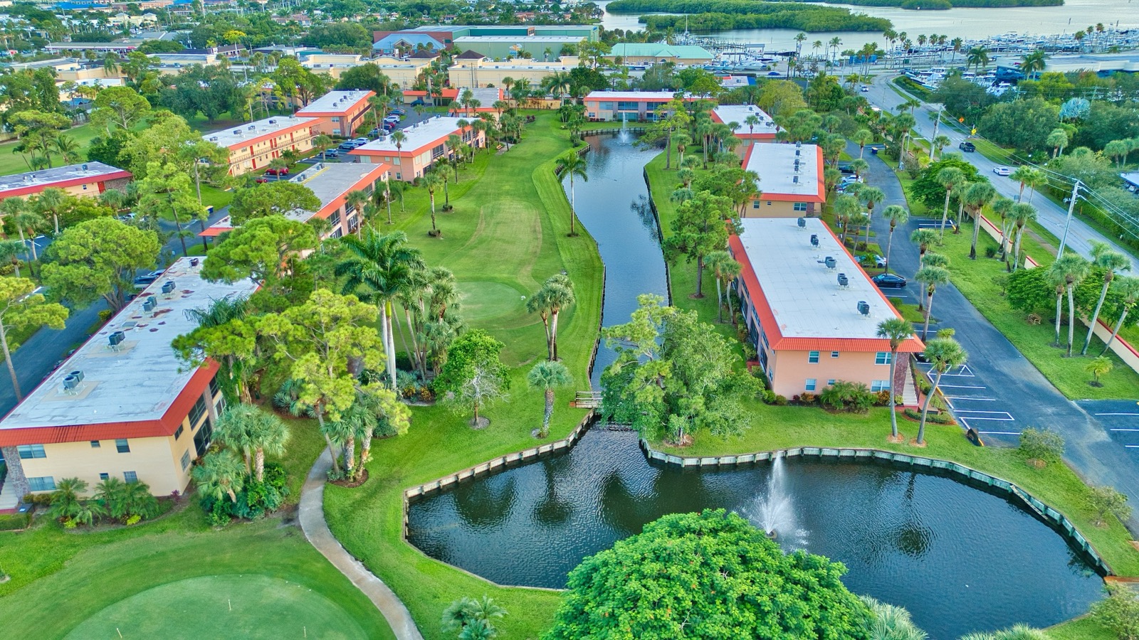 1911 SW Palm City Road, Apt J — photo 4