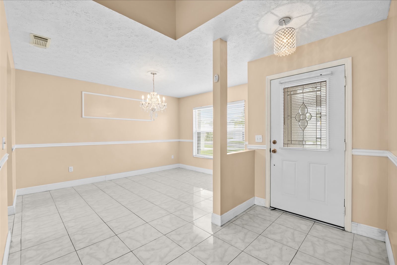 413 European Ln — photo 38