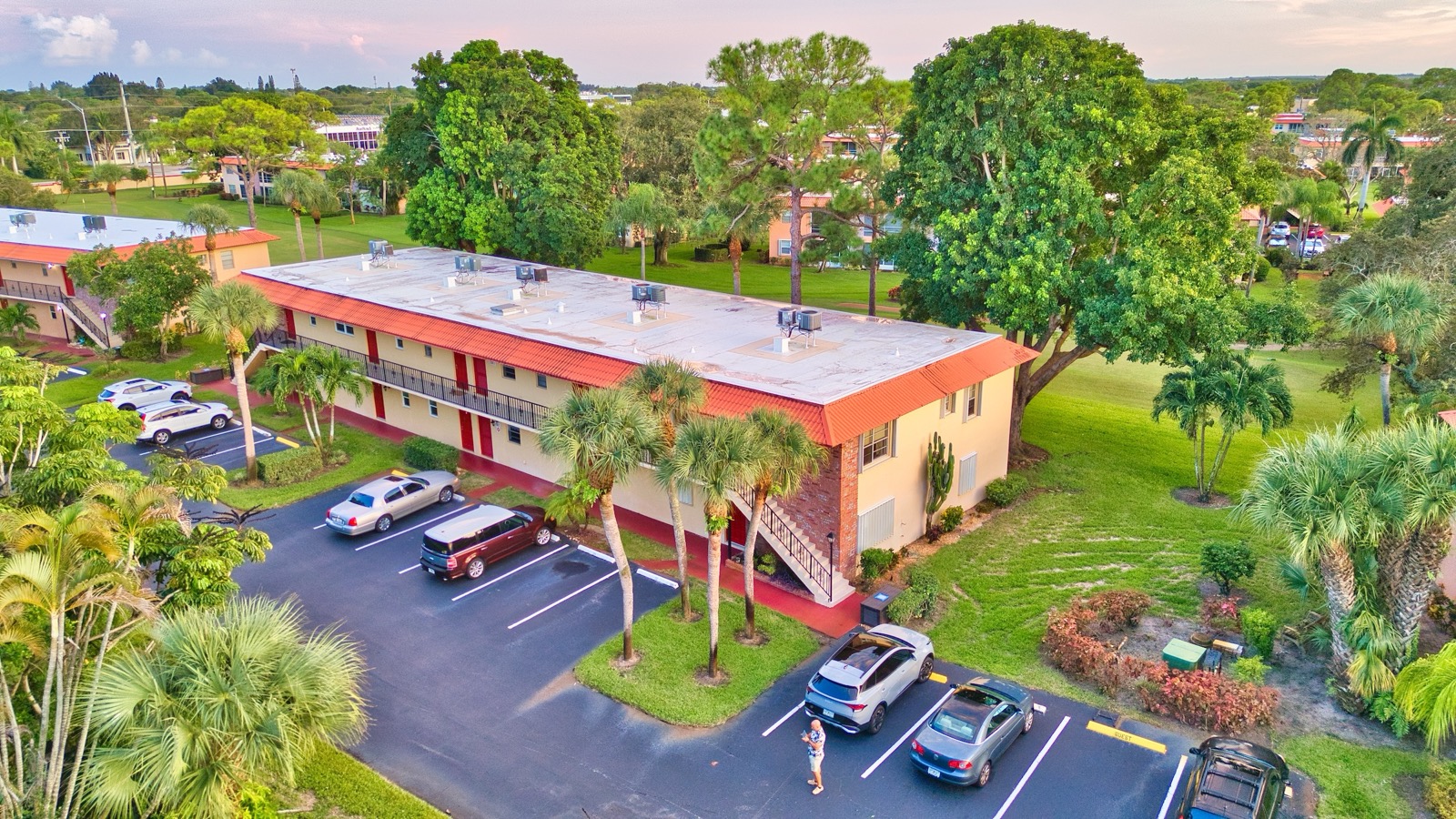1911 SW Palm City Road, Apt J — photo 17