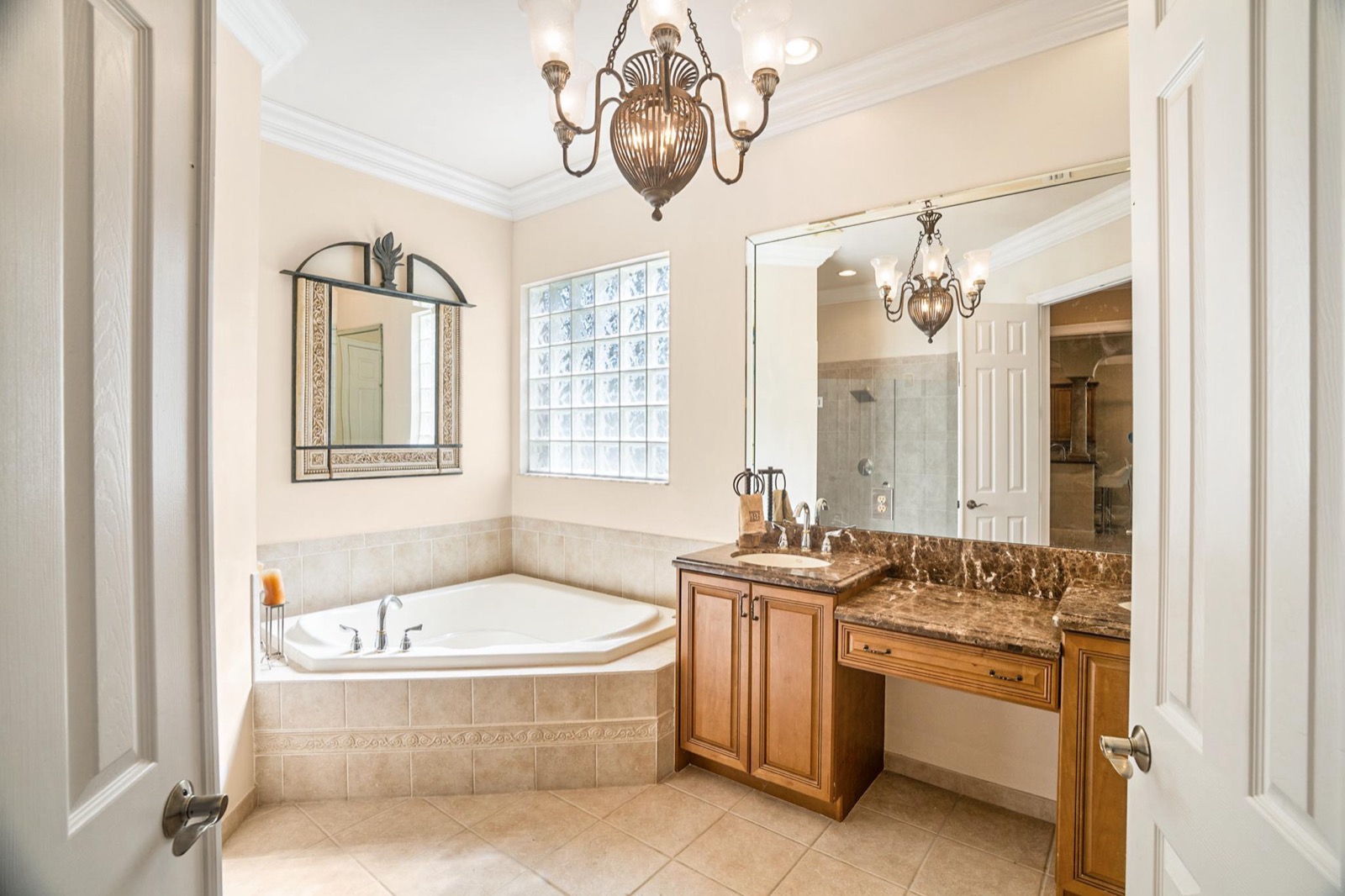 3483 Collonade Drive — photo 40