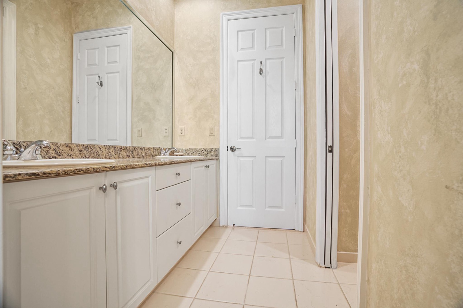3483 Collonade Drive — photo 49