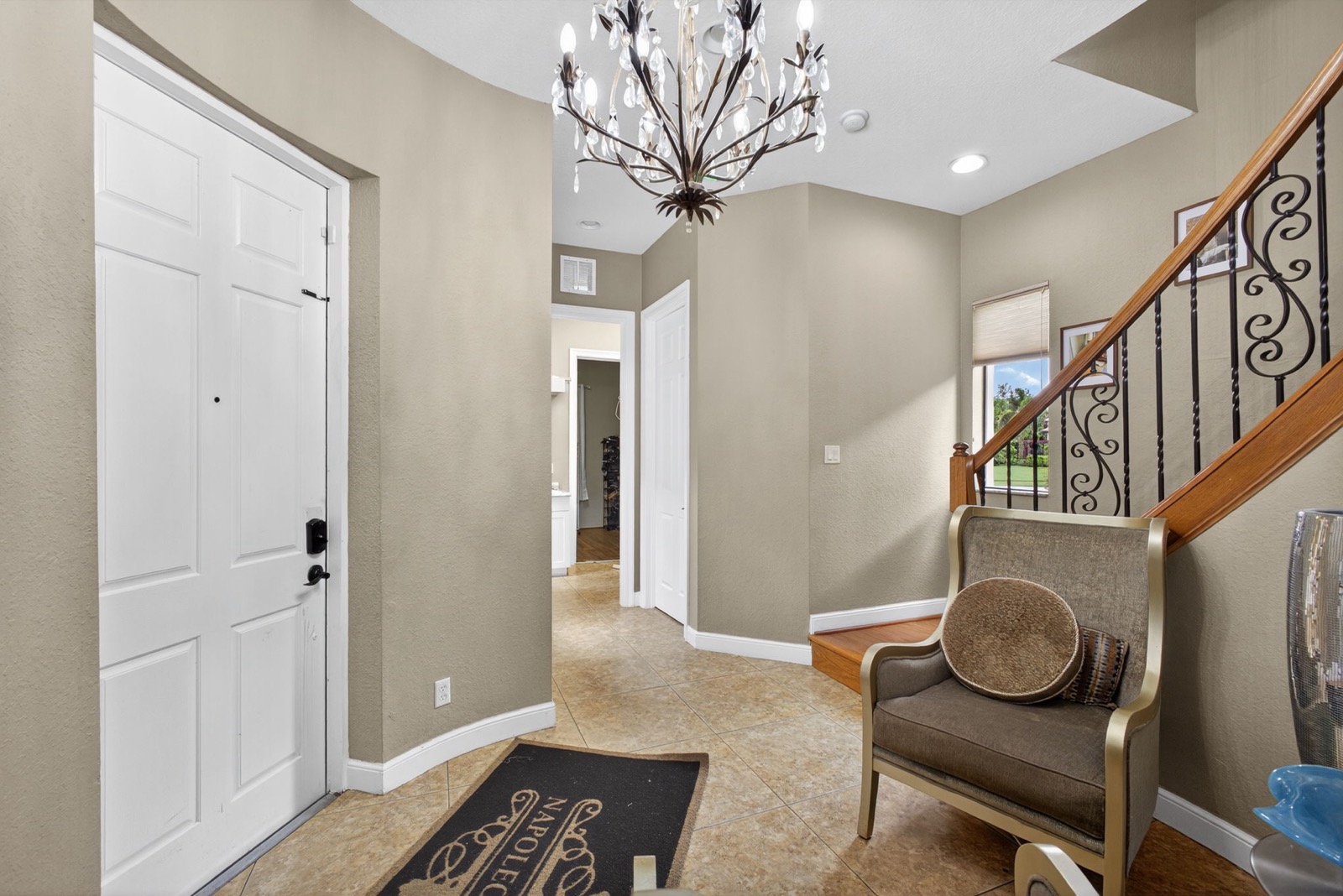 3501 Collonade Drive — photo 2