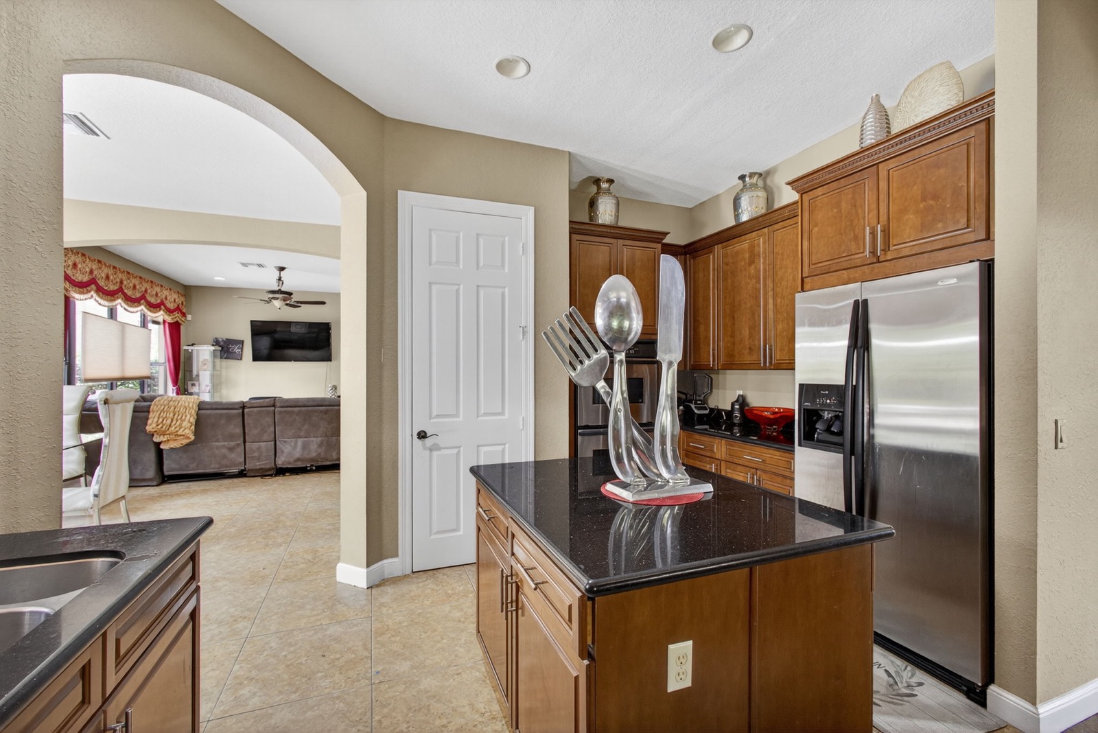 3501 Collonade Drive — photo 13