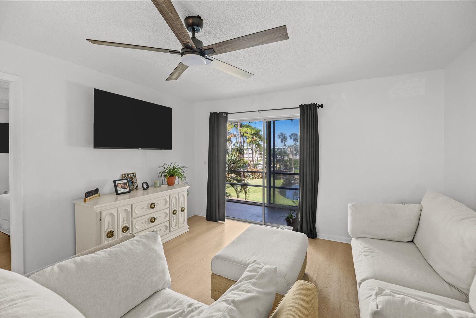 1917 SW Palm City Road, Apt G — photo 15