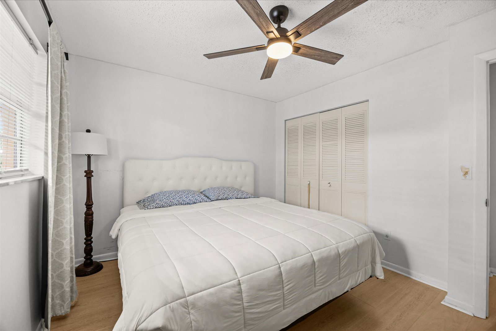 1917 SW Palm City Road, Apt G — photo 20