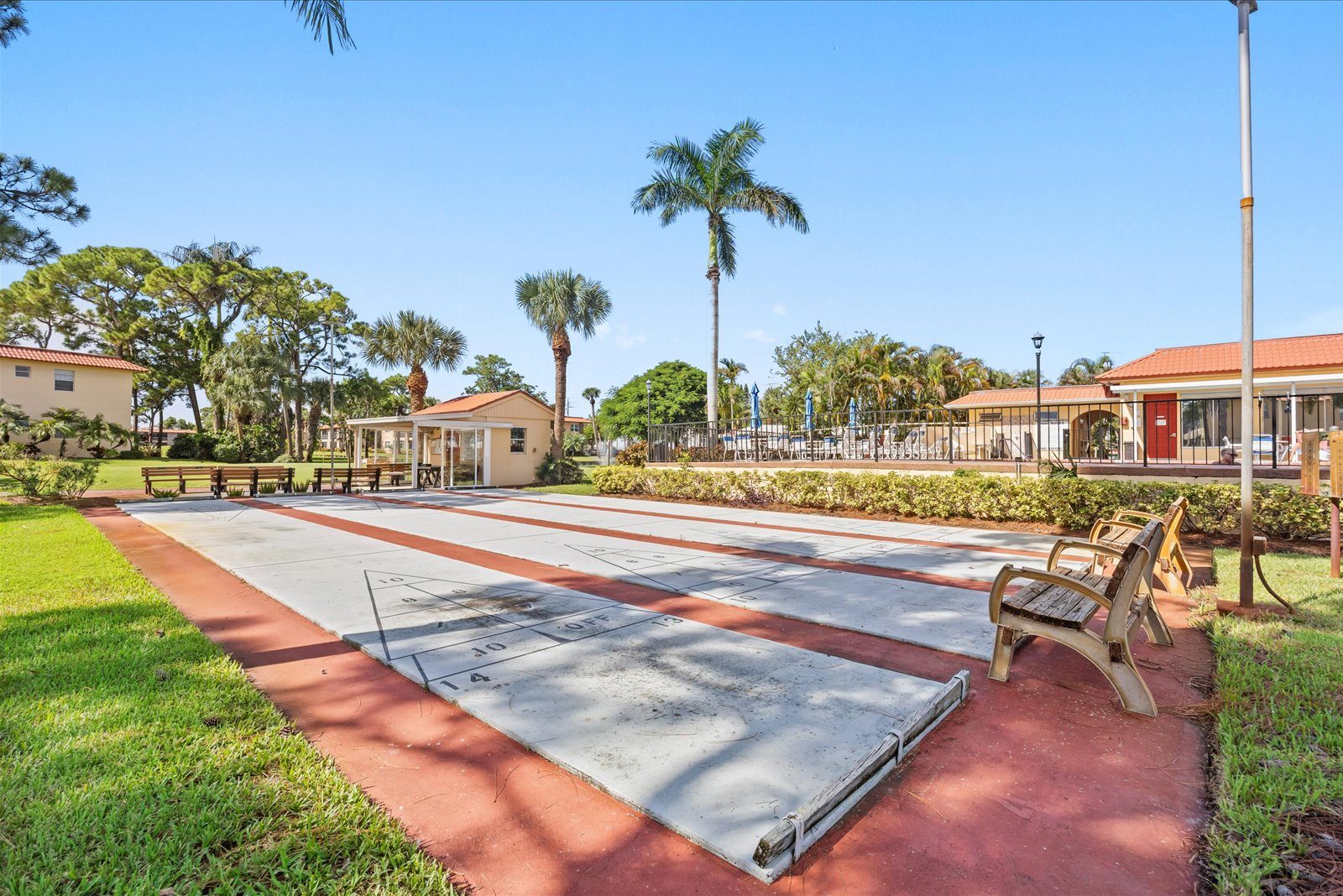 1917 SW Palm City Road, Apt G — photo 32