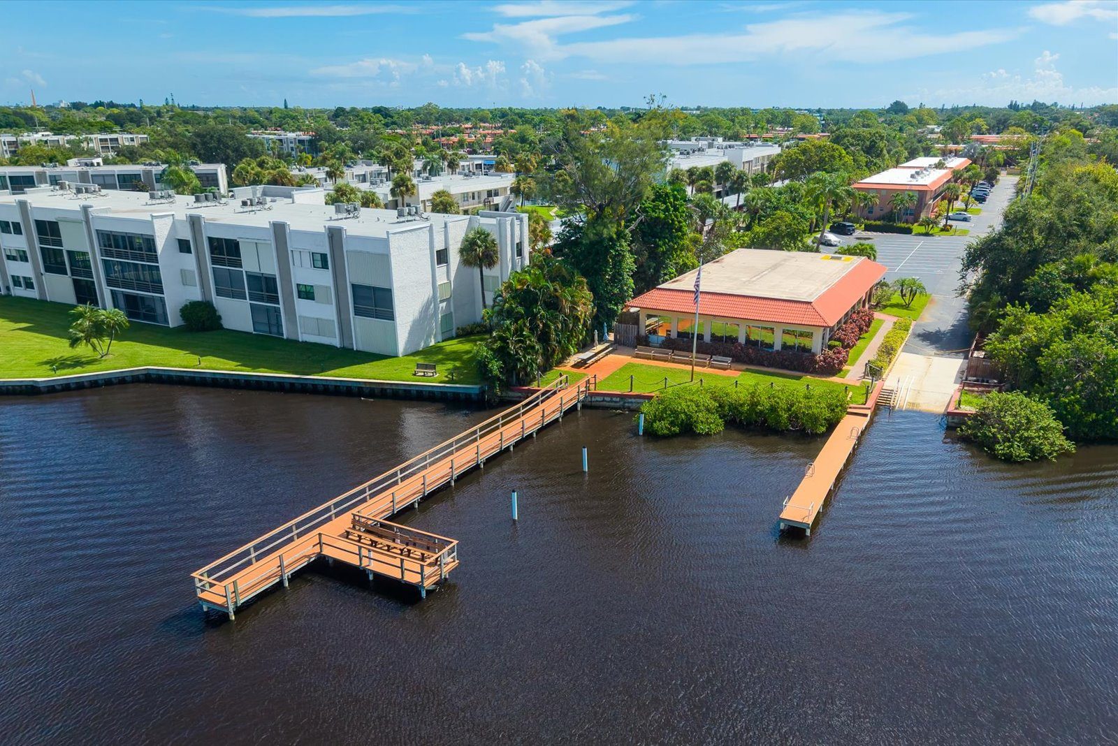 1917 SW Palm City Road, Apt G — photo 46