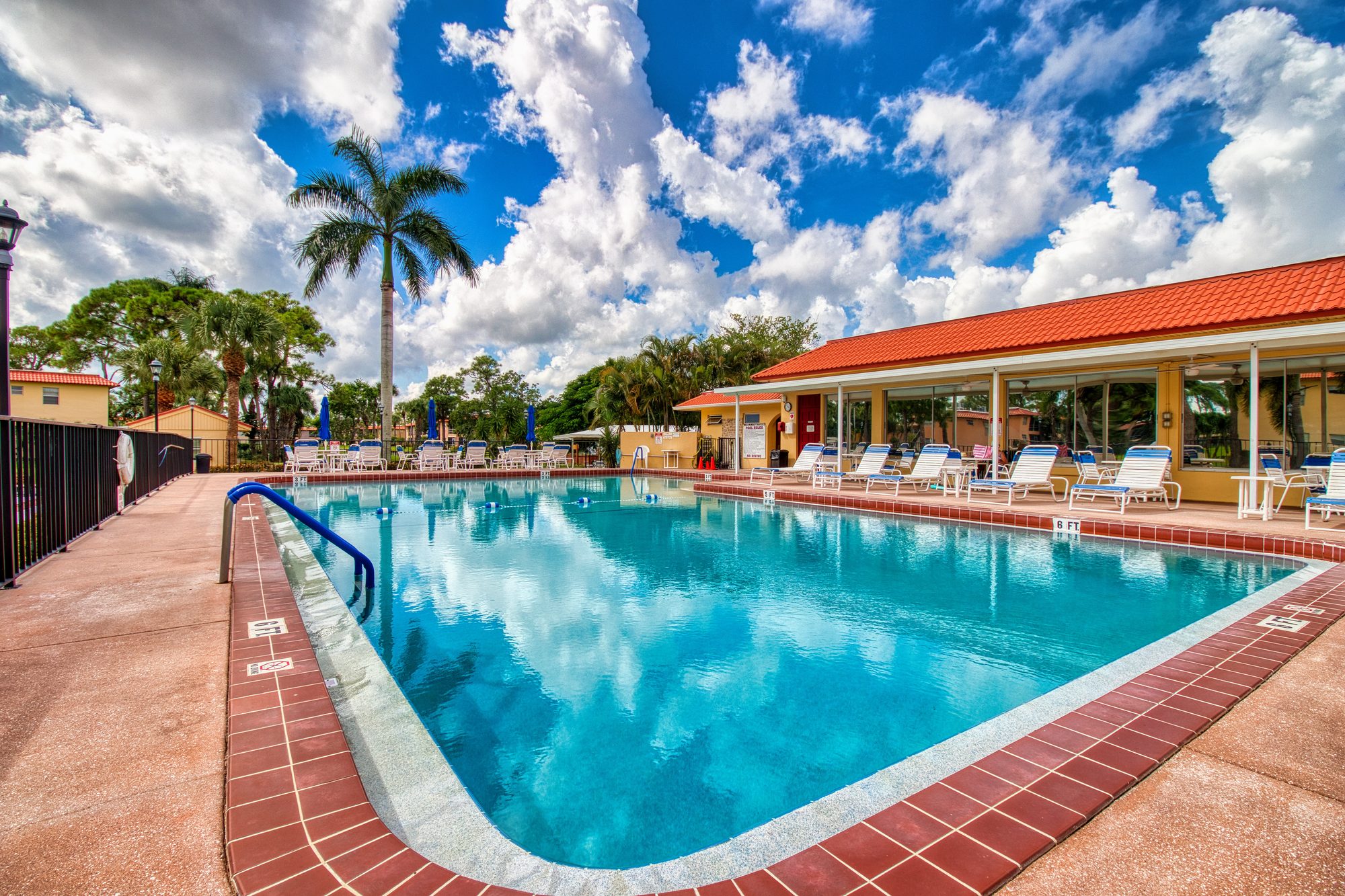 1917 SW Palm City Road, Apt G — photo 68