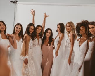 The 6 Best 2022 Date Night Outfits to Match your Personality! Shop Party  Dresses Online Australia with Zpay and Afterpay - Fashionably Yours Bridal  & Formal Wear