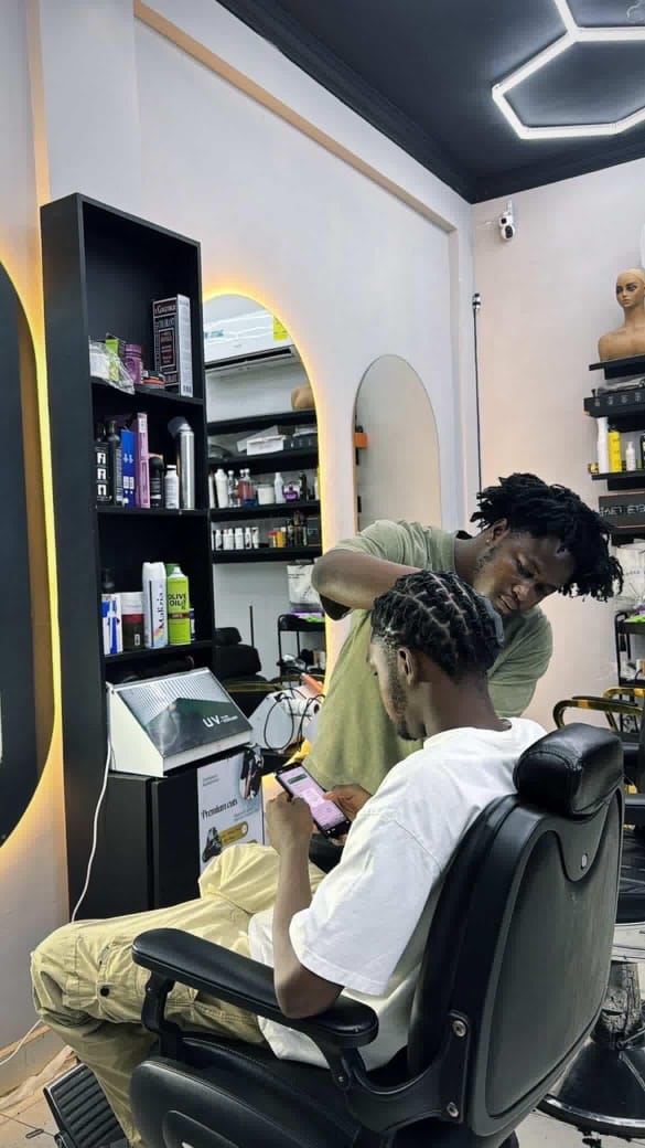 Dray Cutzz barbershop near UPSA in Accra
