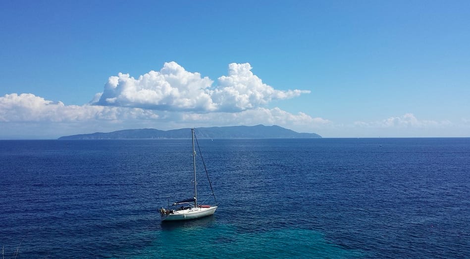 sailing holiday in tuscany