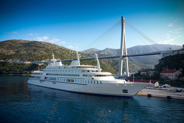 Top 10 The Best Luxury Yachts In The World