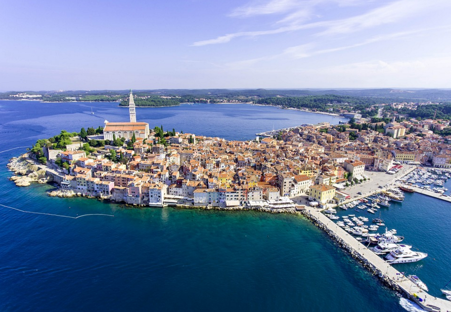 black friday and cyber monday travel deals