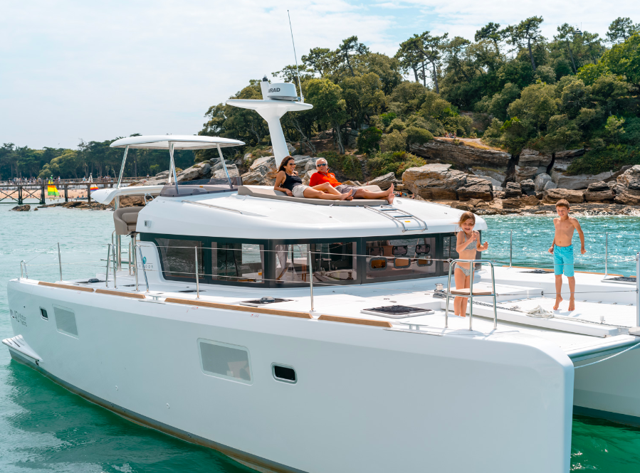 charter a lagoon 40
