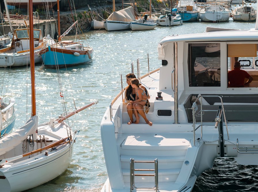 charter a lagoon 40