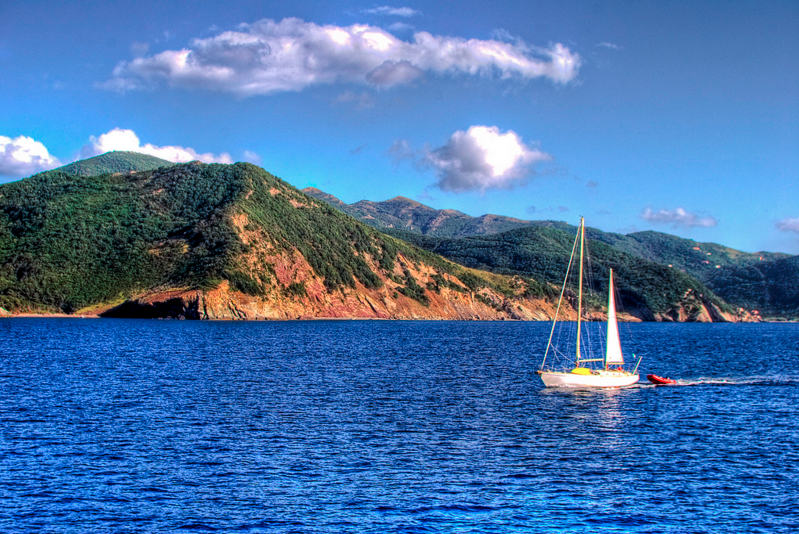 sailing holiday in tuscany