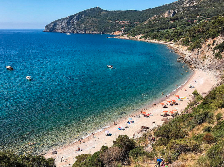sailing holiday in tuscany