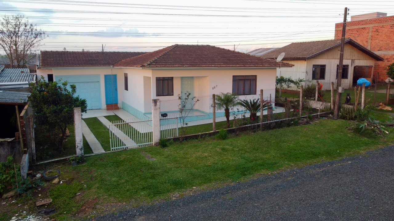  CASA À VENDA NO BAIRRO SÃO CRISTÓVÃO!