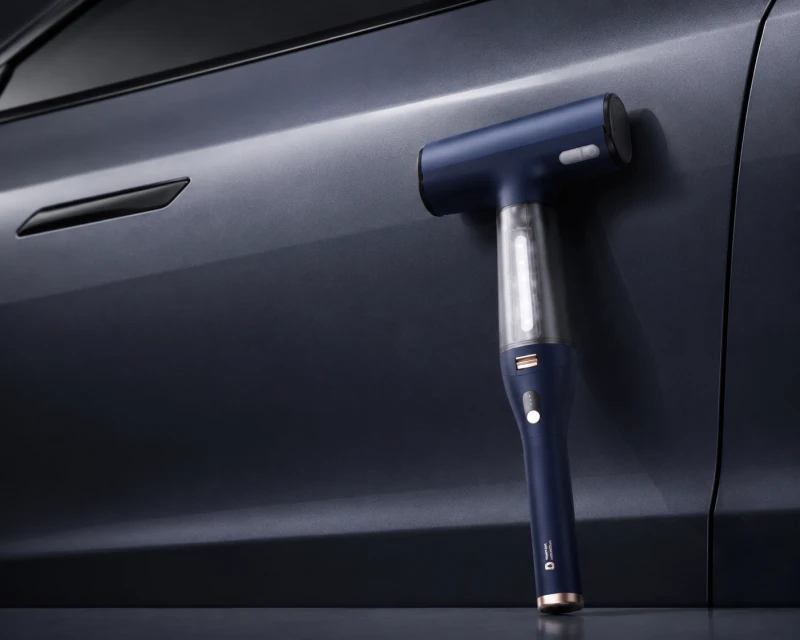 DIISEA C7 cordless portable car washer beside a vehicle