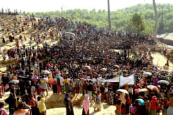 Bangladesh_DignityKitDistro_RohingyaRefugees_ActionAid_Dec2017_IMG_4864_1_960x640.jpg.avif