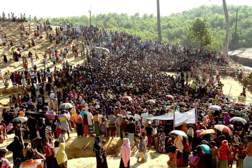 Bangladesh_DignityKitDistro_RohingyaRefugees_ActionAid_Dec2017_IMG_4864_1_960x640.jpg.avif