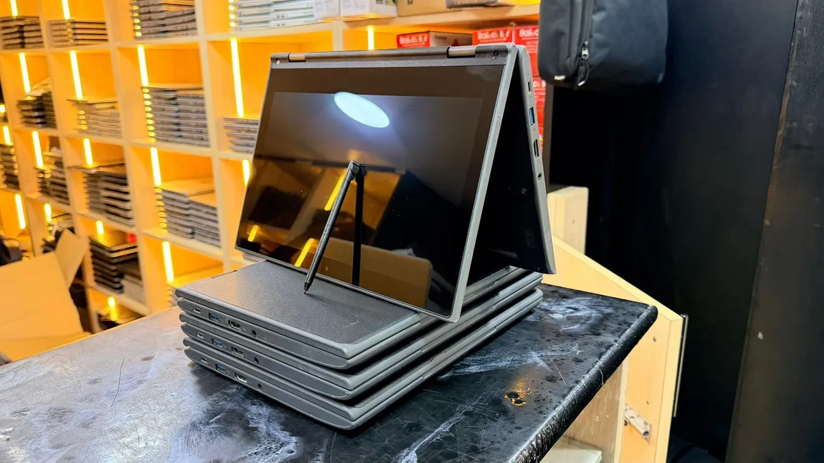 🔥 Lenovo 300e pentium, x360 convertible touchscreen laptop